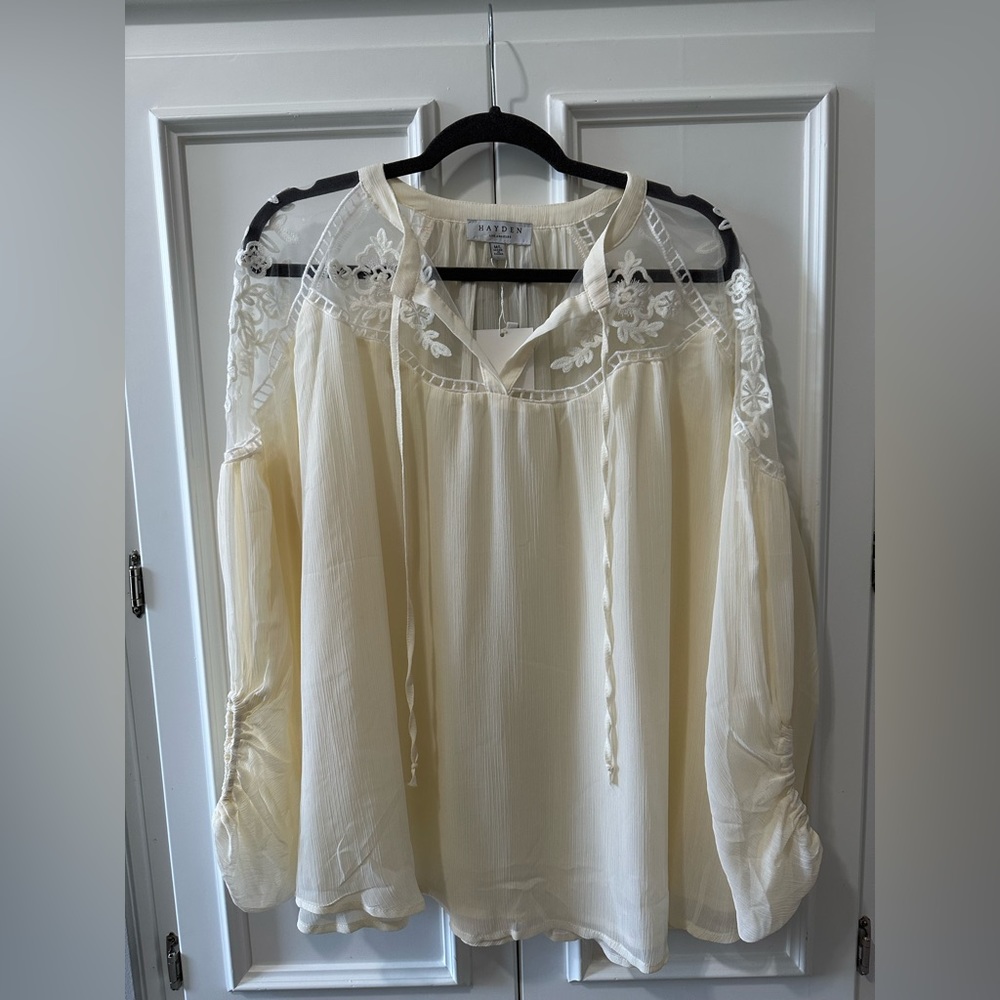 Hayden off-white lace blouse!
